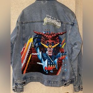 Men’s jean jacket XL, Judas Priest personalised, hand painted by the artist.